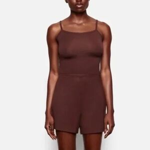 SKIMS SLEEP BUNDLE TANK + SHORT COCOA XS/MEDIUM